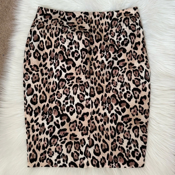 Victoria’s Secret Body By Victoria Y2K Leopard Print Pencil Skirt 8 - Picture 4 of 5